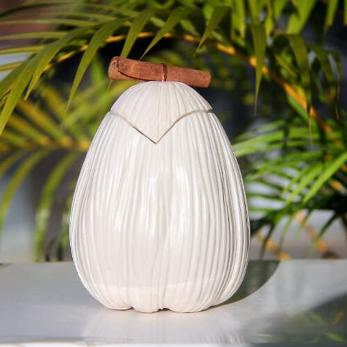 Bougie parfumée en céramique coco - faite main en Martinique