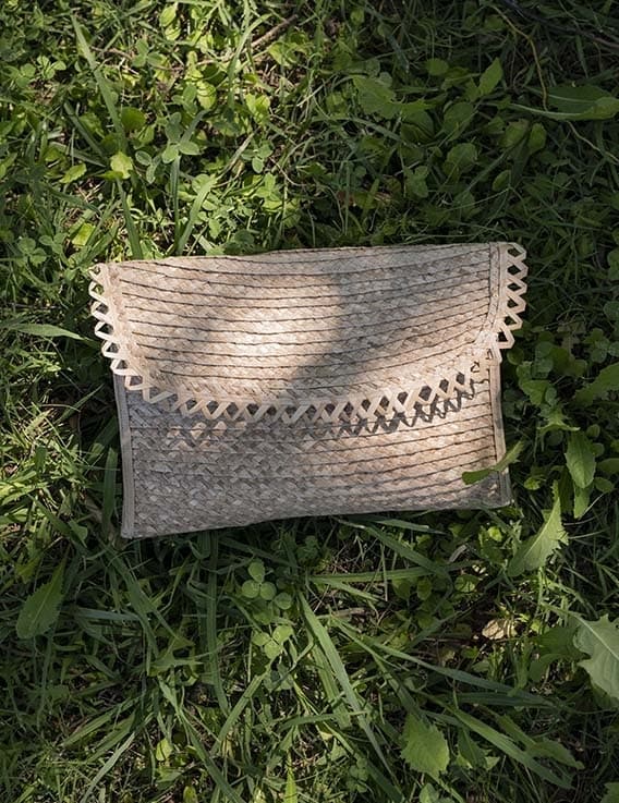 Pochette en vannerie bakoua - édition limitée BAKWA, Martinique